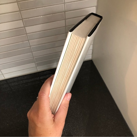 Room by Emma Donoghue hardcover - Picture 4 of 11